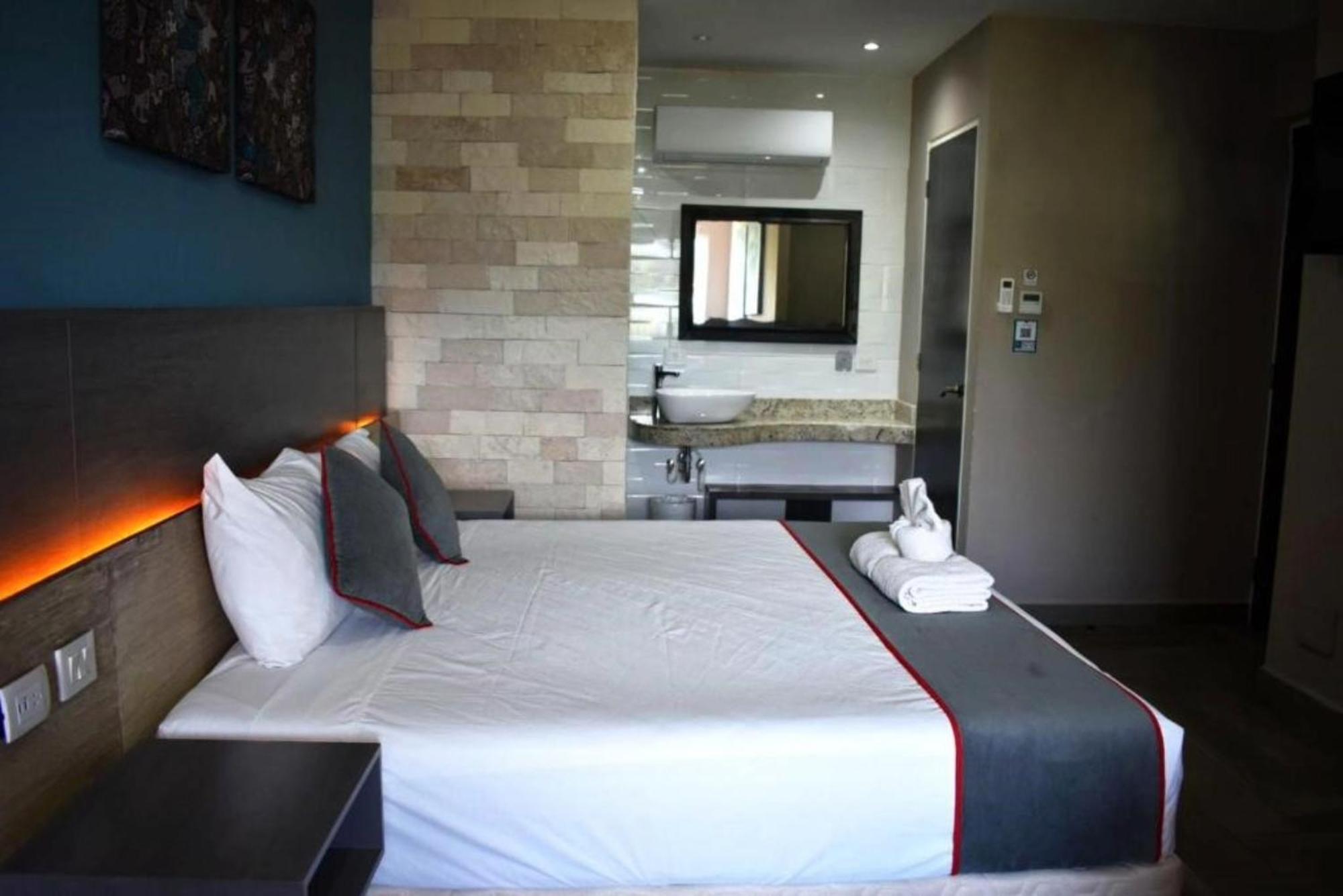 Illusion Xpress I Attraction Hotel Deluxe Playa del Carmen Eksteriør billede
