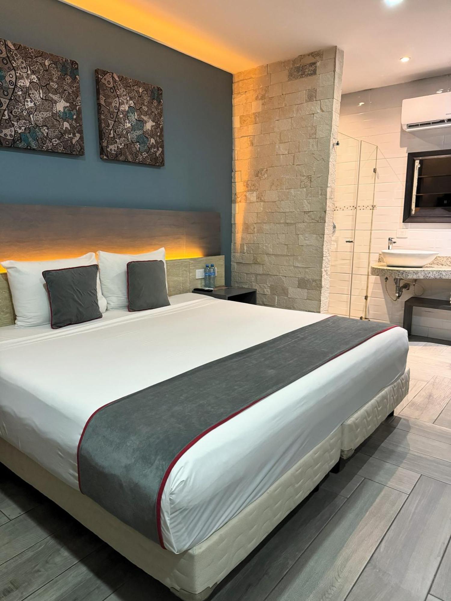 Illusion Xpress I Attraction Hotel Deluxe Playa del Carmen Eksteriør billede